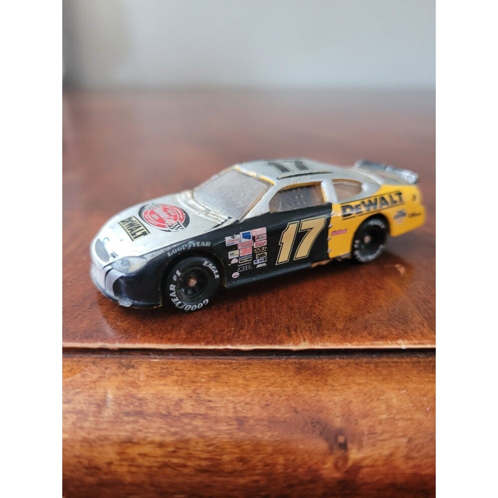 2004 Team Caliber 1/64 Matt Kenseth 17 Dewalt Winston Cup